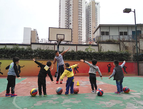 重庆儿童篮球培训东舟体育分享篮球技术规则知识
